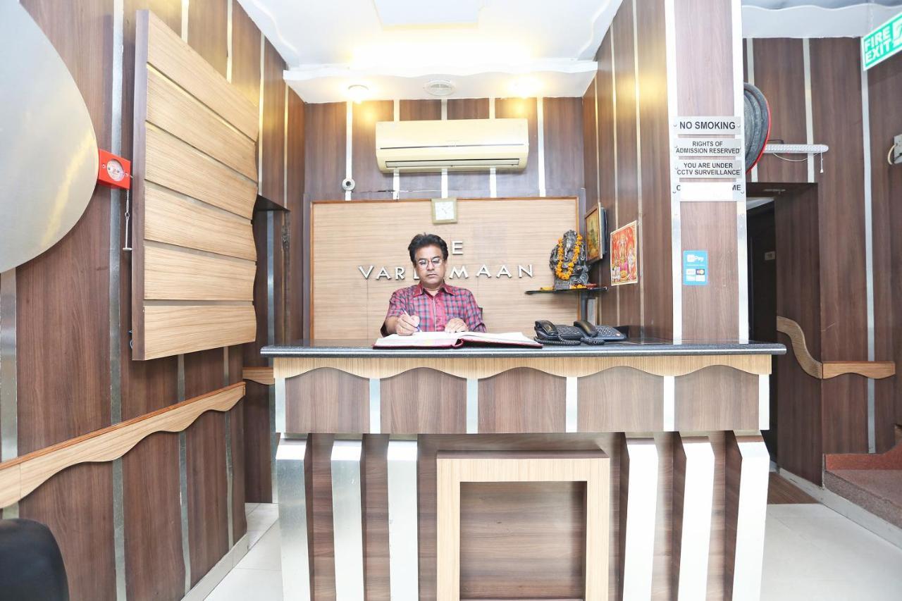 Oyo 8188 Vardhmaan Inn Delhi  Extérieur photo